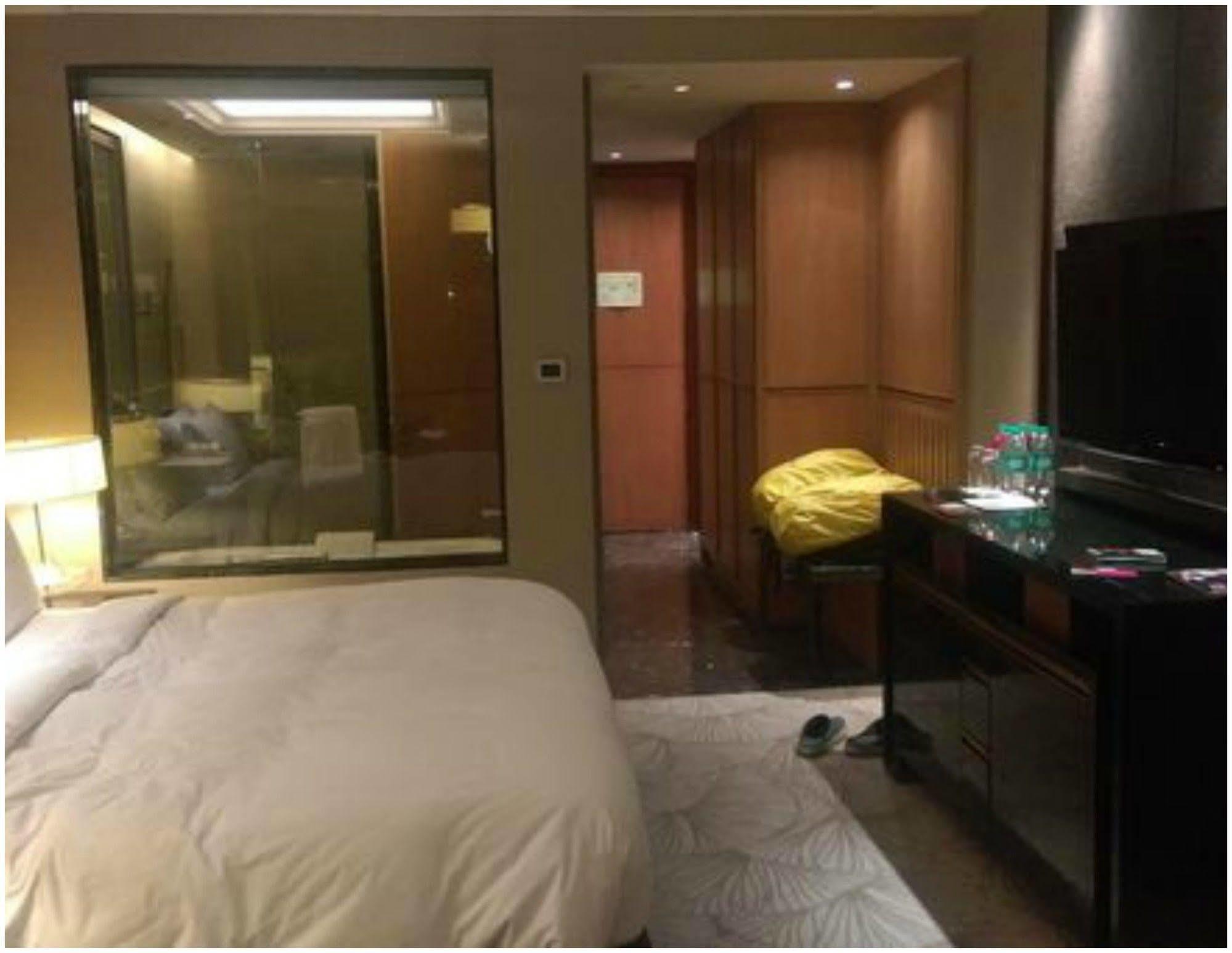 Crowne Plaza Mayur Vihar Noida By Ihg Hotel