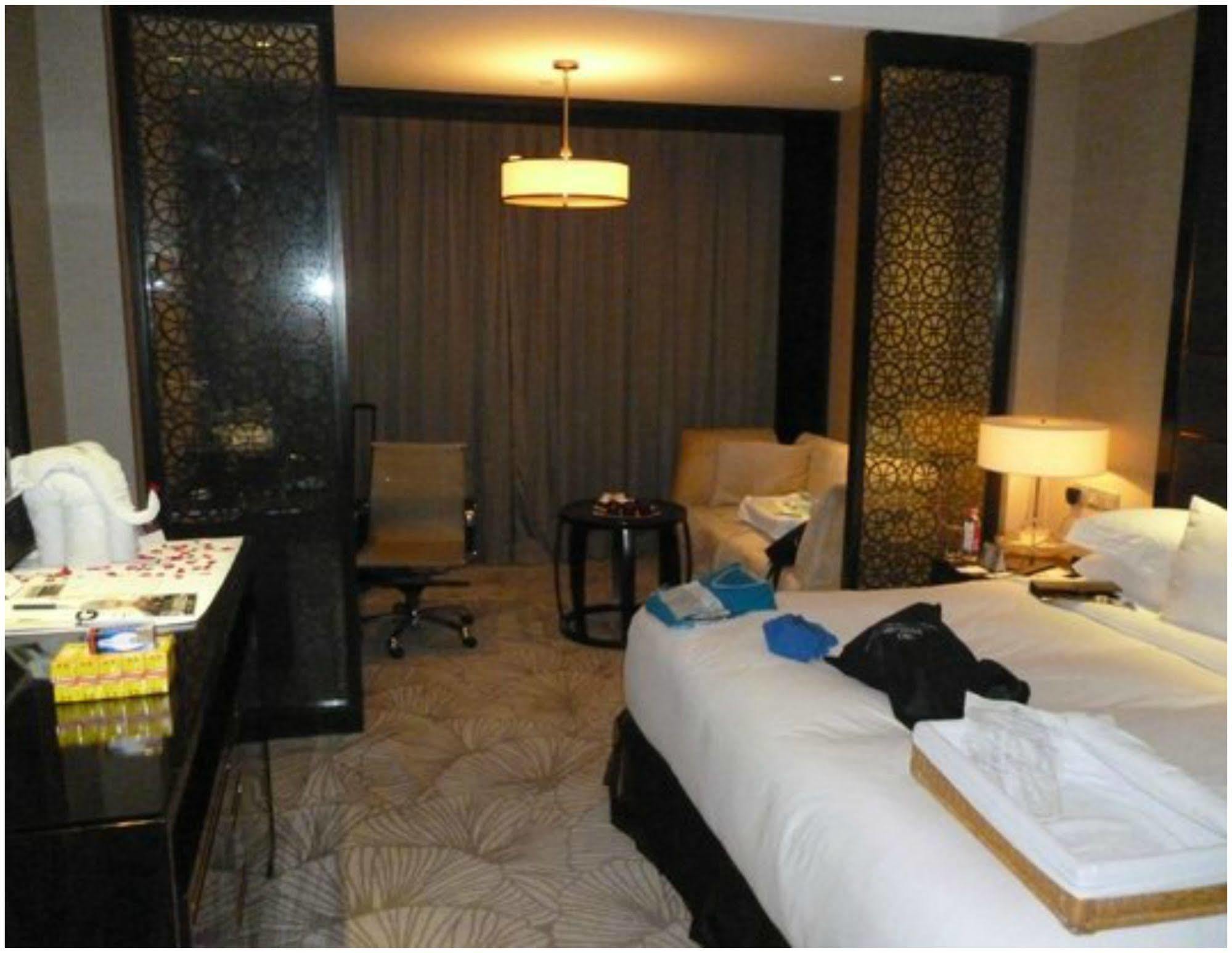 Crowne Plaza Mayur Vihar Noida By Ihg Hotel